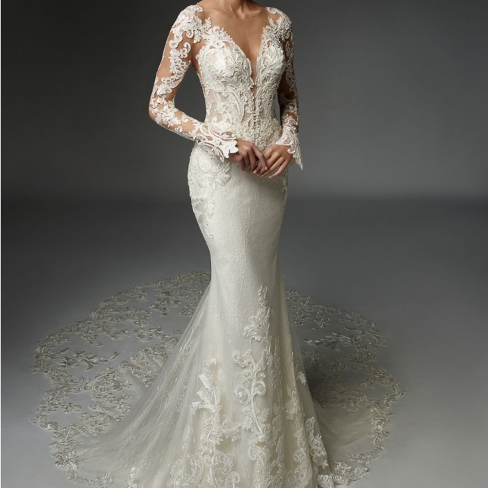 Enzoani Elysee Noor Lace Bridal Gown with Long Sleeves NWT, unaltered size 4